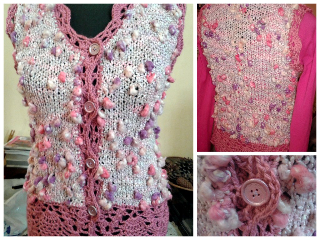 Chaleco realizado en hilado con plumón sedificado banco, rosa y lila con borde en hilado fino lila