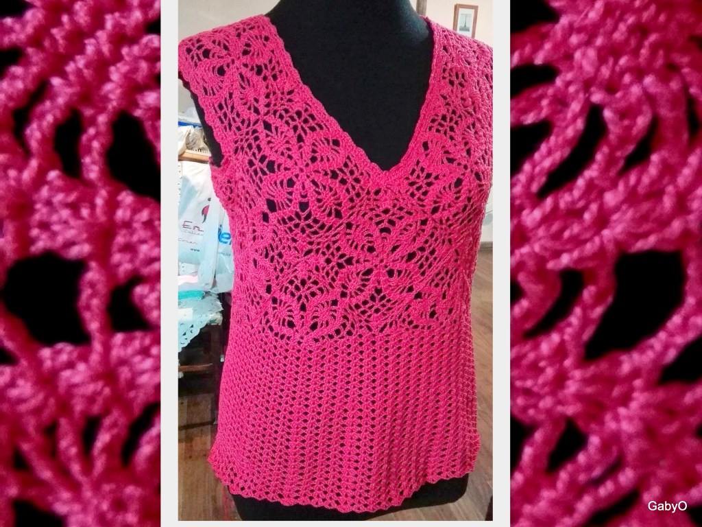 Remera sin mangas en hilado de algodón mercerizado color coral